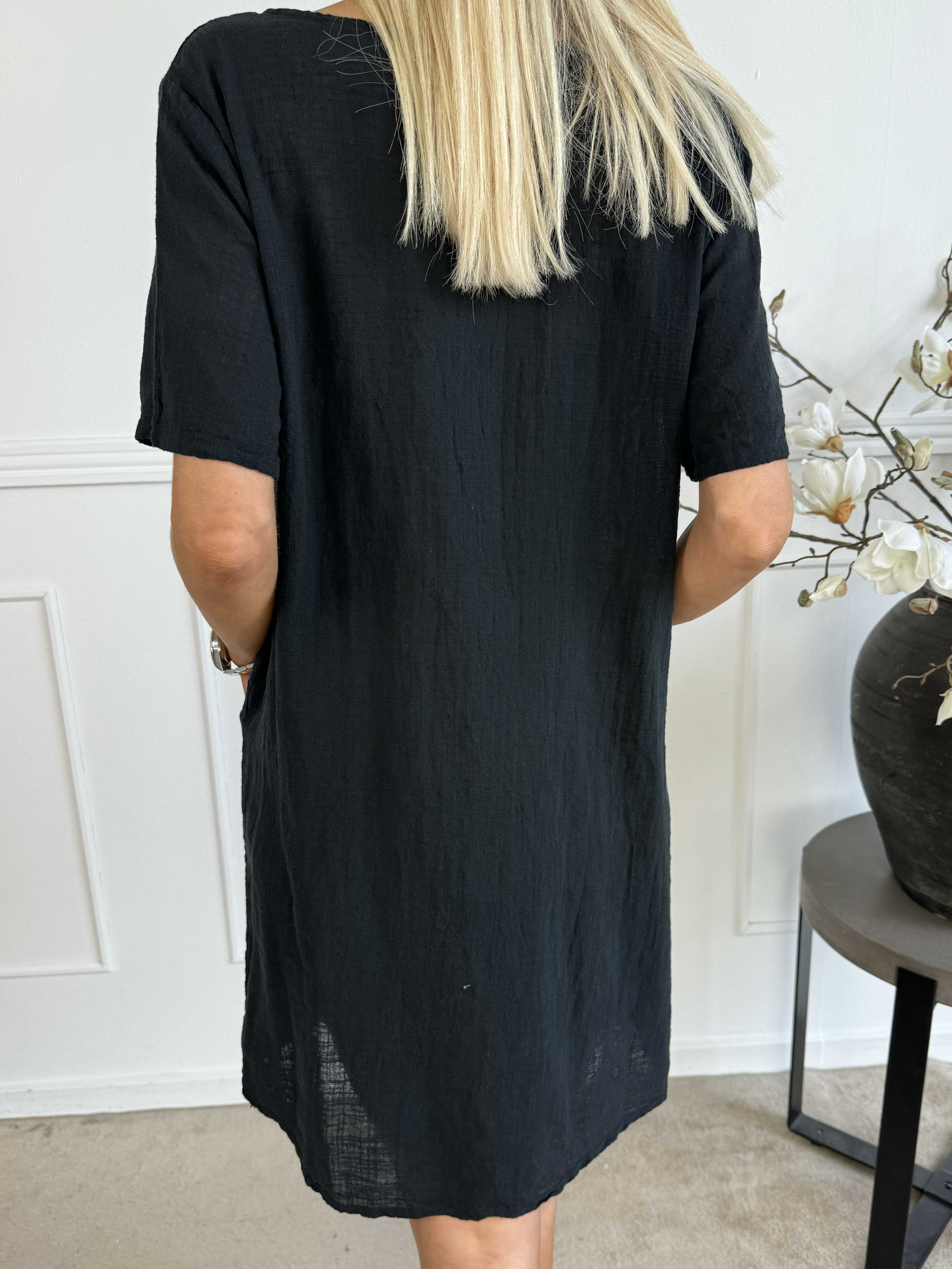 Louise plain - Söt bomullsklänning med fickor